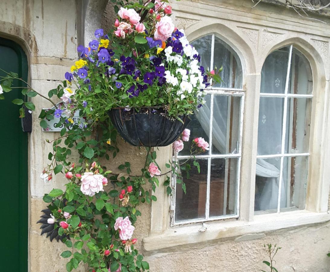 Rose Cottage Shipton Moyne Exterior photo